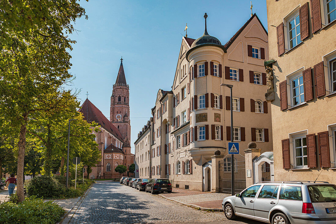 Freyung mit Sicht auf St. Jodok in Landshut, Bayern, Deutschland