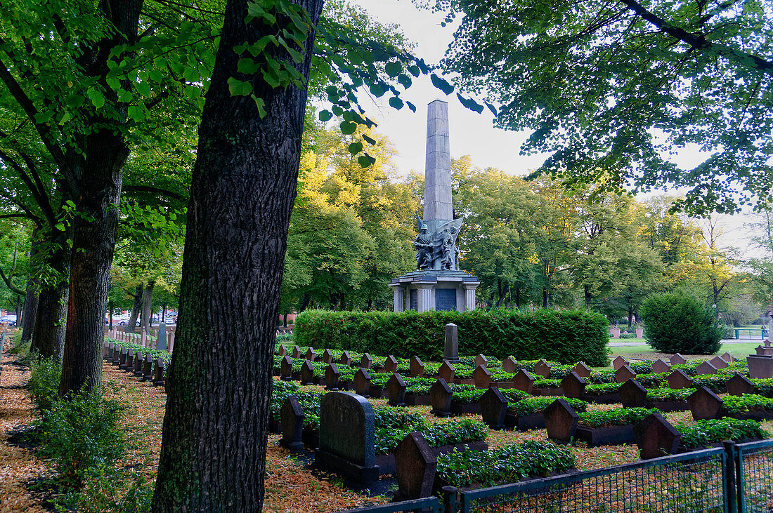 Sowjetischer Ehrenfriedhof, Bassinplatz, Potsdam, Land Brandenburg, Deutschland