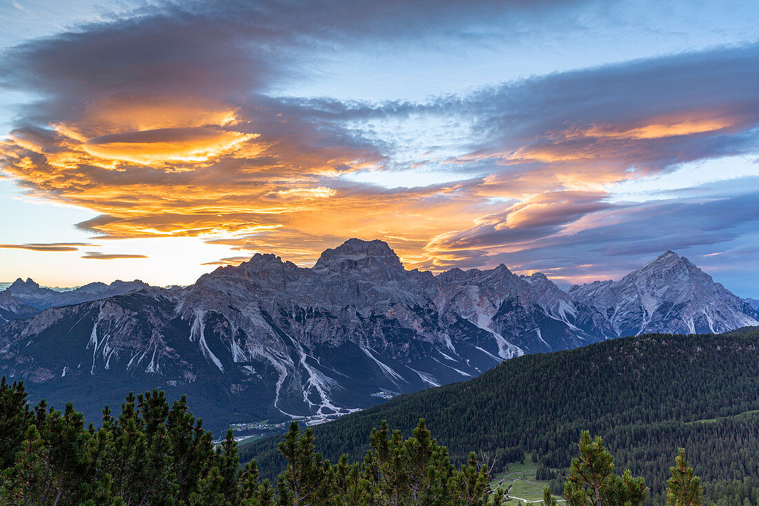 Italy,Veneto,Belluno district,Cortina d'Ampezzo,golden dawn over the Dolomites of Boite Valley