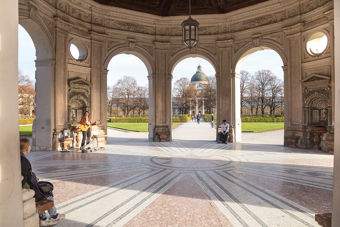 Der Tempel im Hofgarten von München, Deutschland, Europa