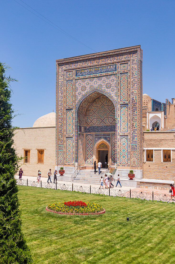 Landschaft des Eingangs der Nekropole Shah i Zinda in Samarkand, Sammarcanda, Usbekistan, Zentralasien