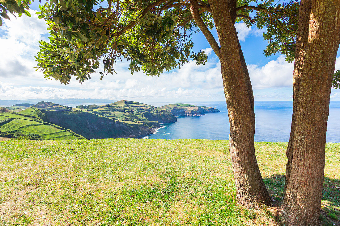 Portugal, Azoren, Insel Sao Miguel, Baia de Santa Iria, Miradouro de Santa Iria