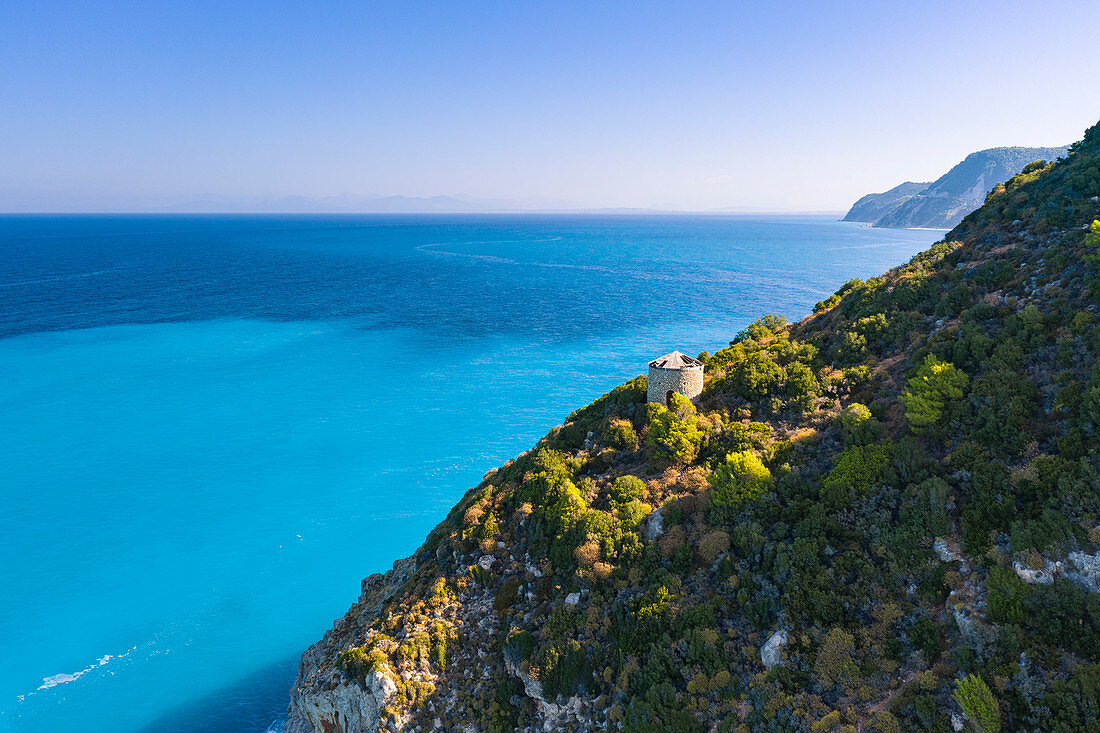 Turm über Milos Beach, Agios Nikitas, Lefkada, Ionischen Inseln, Griechenland