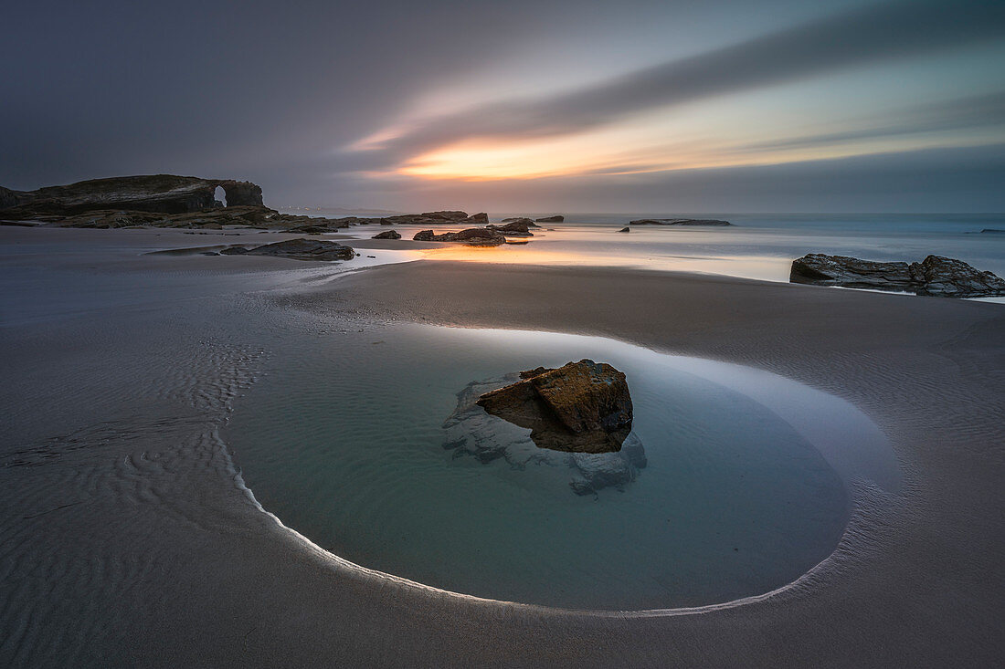 Playa de Las Catedrales at sunset, Ribadeo, Galicia, Spain, Iberian Peninsula, Western Europe