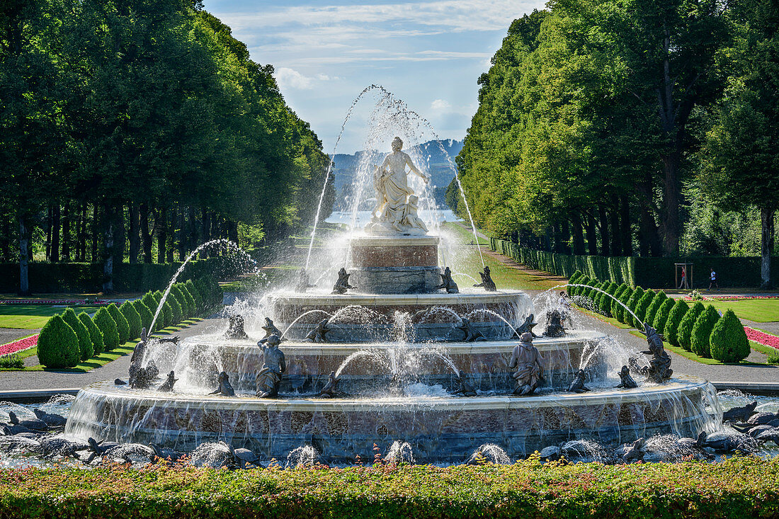 Springbrunnen am Schloss Herrenchiemsee, Herrenchiemsee, Chiemsee, Oberbayern, Bayern, Deutschland