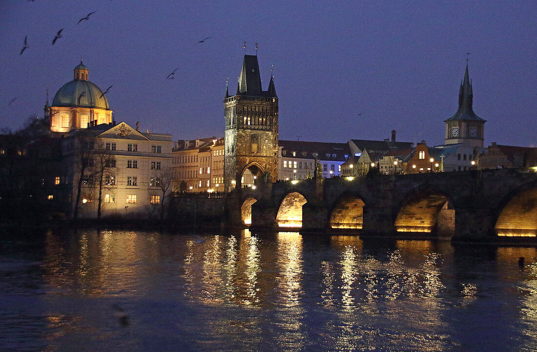 Prag in der Nacht, Tschechische Republik am 2. März 2018