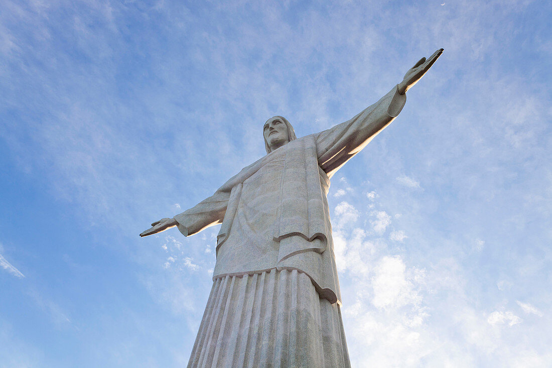 Die 'Christus, der Erlöser' Statue auf dem Corcovado-Berg, Rio de Janeiro, Brasilien