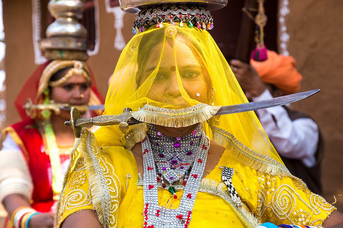 Schwerttanz, Rajasthan, Indien