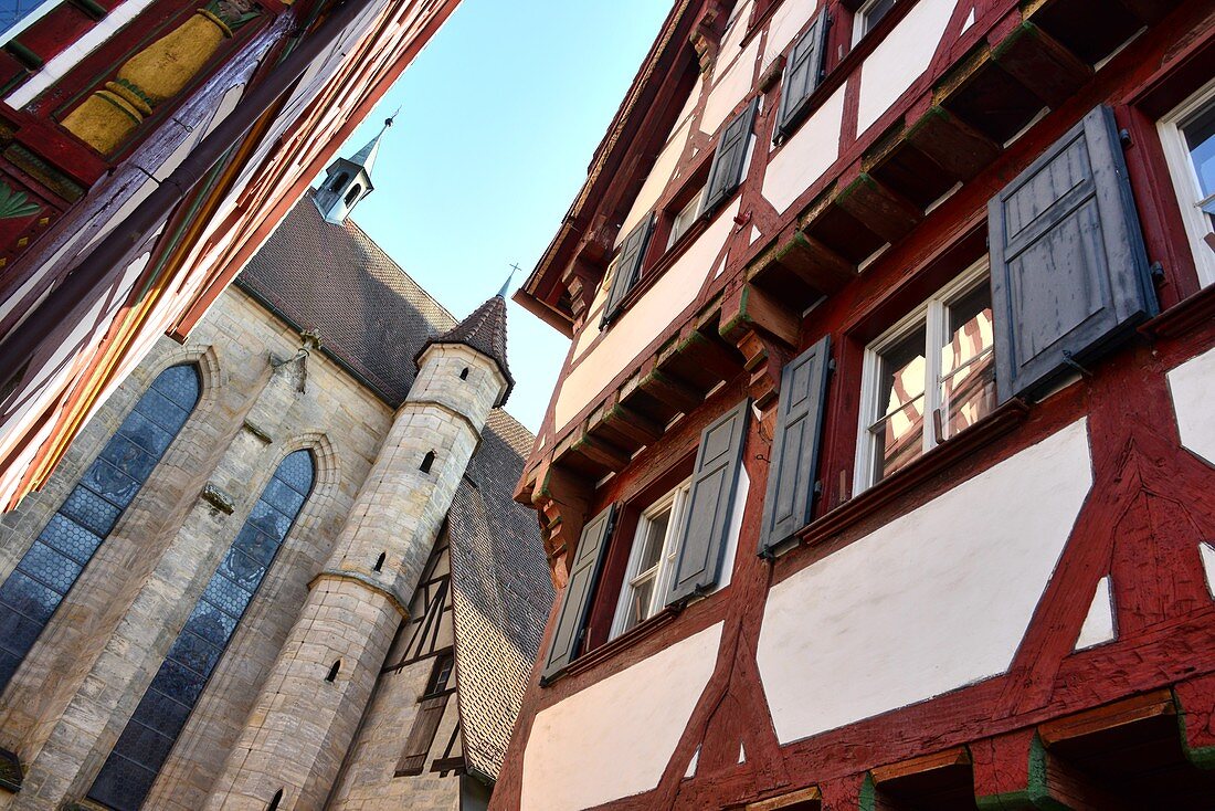 an der Pfarrkirche St. Martin in der Altstadt von Forchheim, Fachwerk, Häuser, Ober-Franken, Bayern, Deutschland