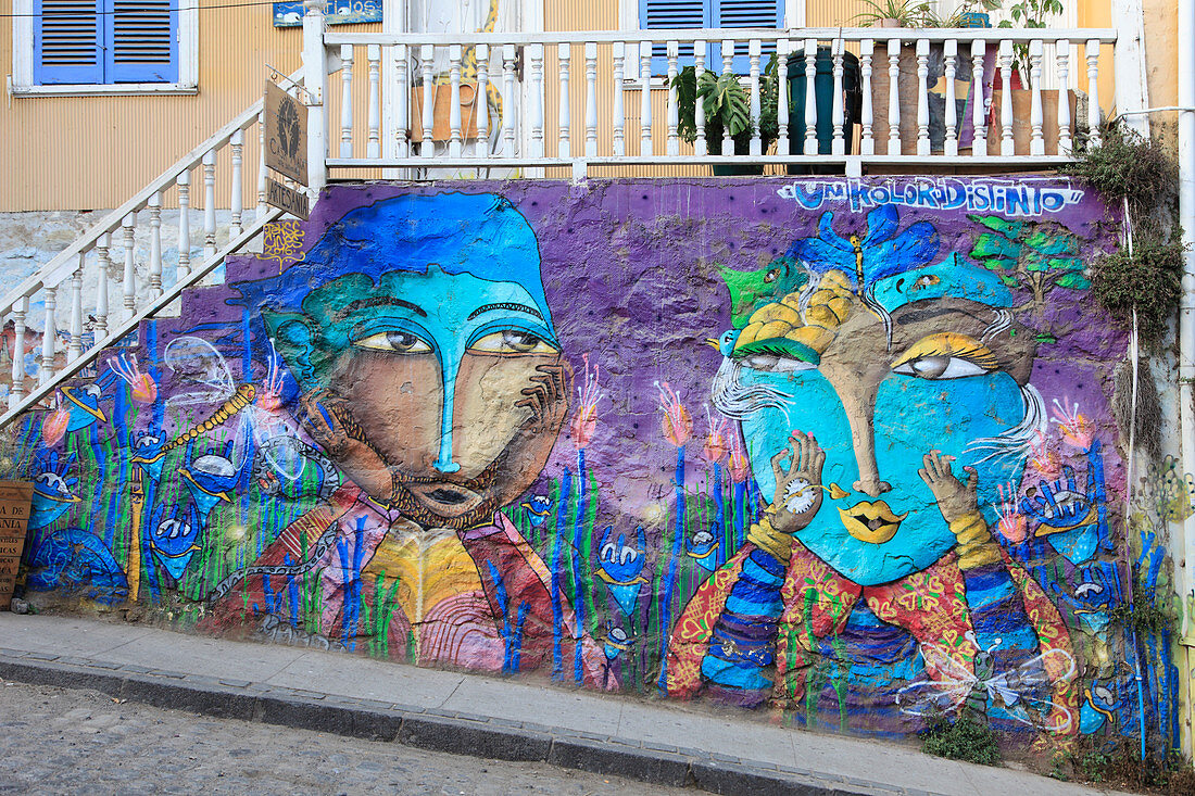 Chile, Valparaiso, mural, graffiti, street scene, 