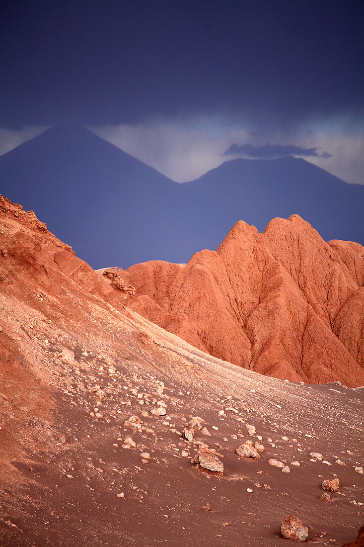 Chile, Antofagasta Region, Atacama Desert, Valle de la Luna, Volcano Licancabur, 