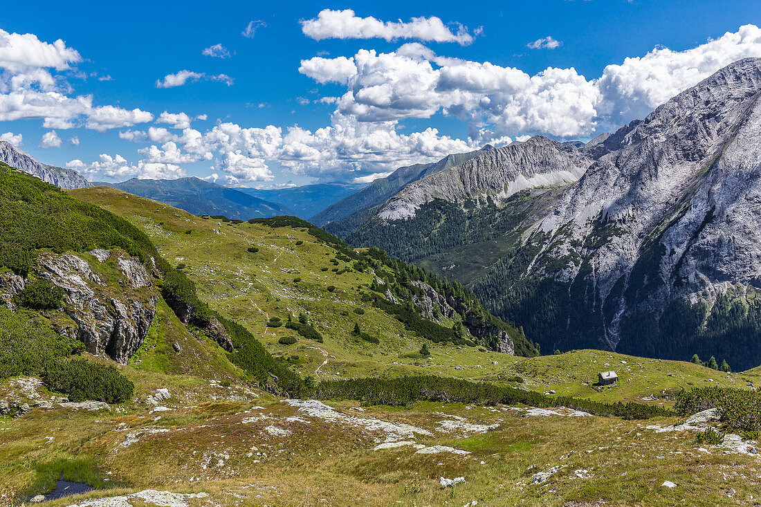 Blick über das Riedingtal im Lungau, Salzburger Land, Österreich