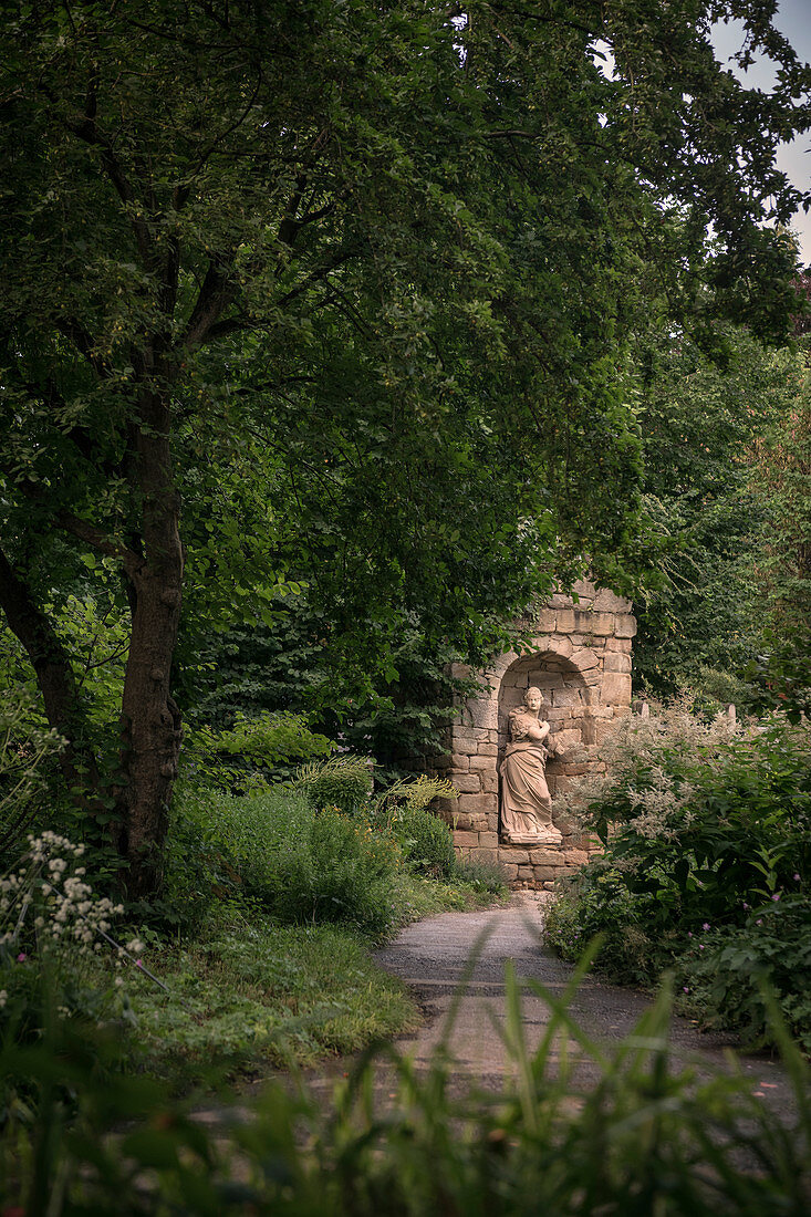 Statue in the palace garden &quot;Blooming Baroque&quot;, Ludwigsburg Palace, Stuttgart Metropolitan Region, Baden-Wuerttemberg, Germany, Europe