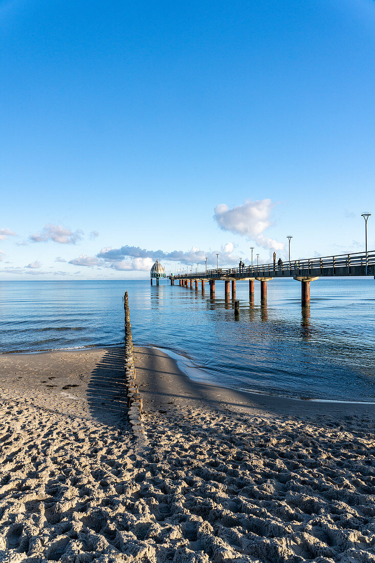 Morning mood on the Baltic Sea beach of the Baltic Sea Spa Zingst, Fischland-Darss-Zingst, Mecklenburg-Western Pomerania, Germany.