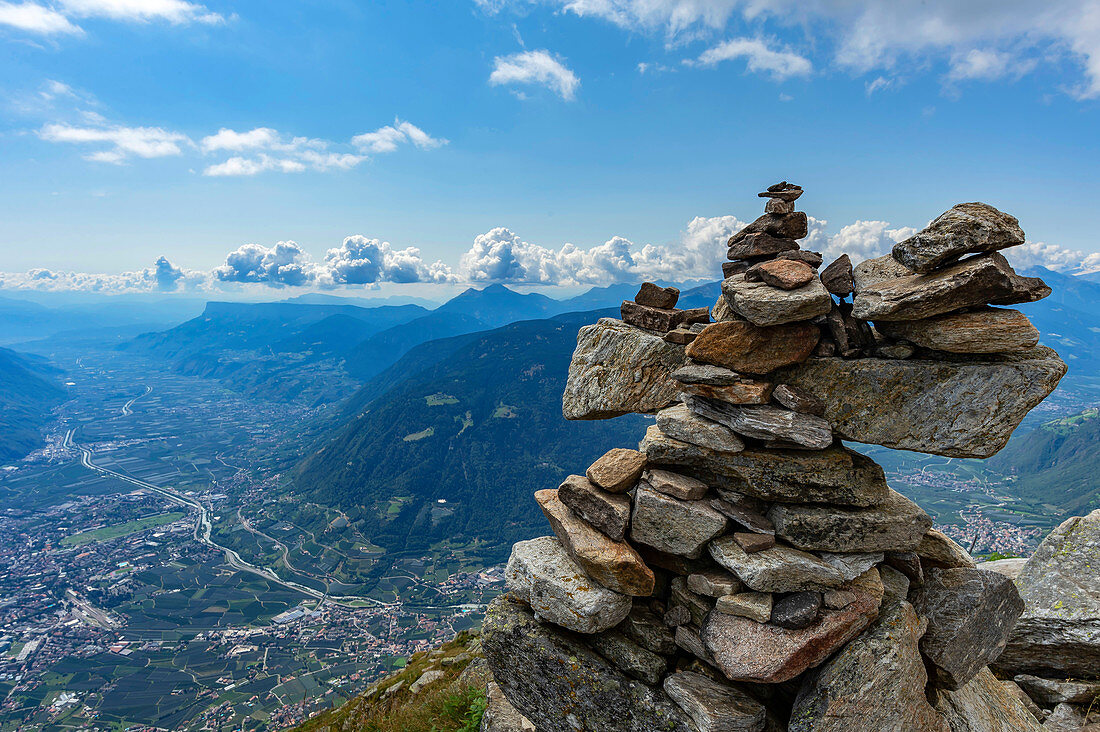 Die Mutspitze, der Hausberg von Dorf Tirol im Naturpark Texelgruppe, in Südtirol, Italien