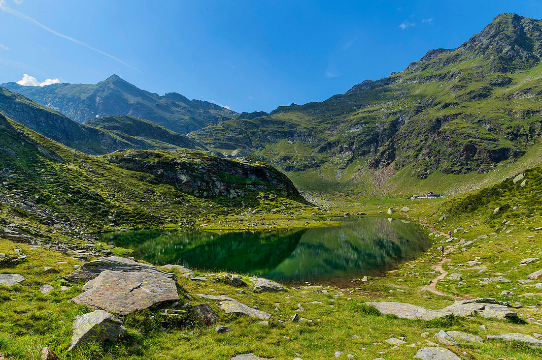 In the South Tyrolean Texelgruppe Nature Park, near the Pfitscher and Kasersee lakes, there is the Oberkaseralm, which is open in summer.