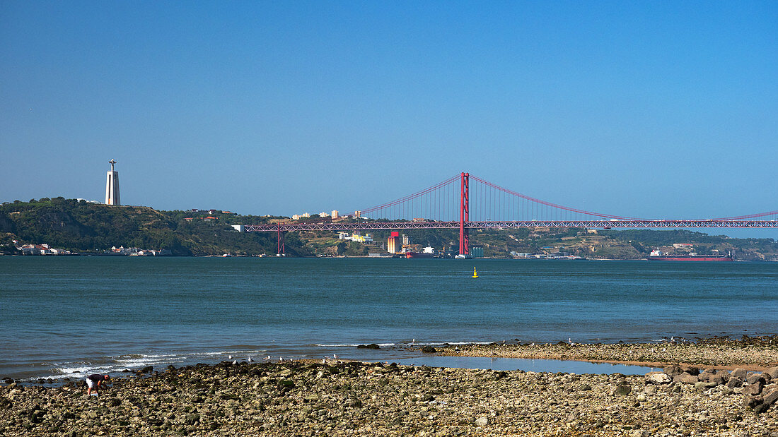 Bridge of April 25 over the Tagus River, Ponte 25 de Abril, Lisbon, Portugal, Europe