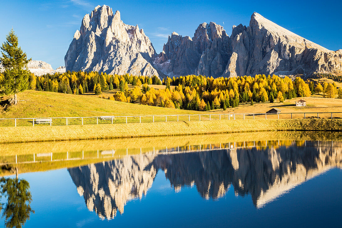 Siusi-Alpen im Herbst. Provinz Bozen, Südtirol, Italien