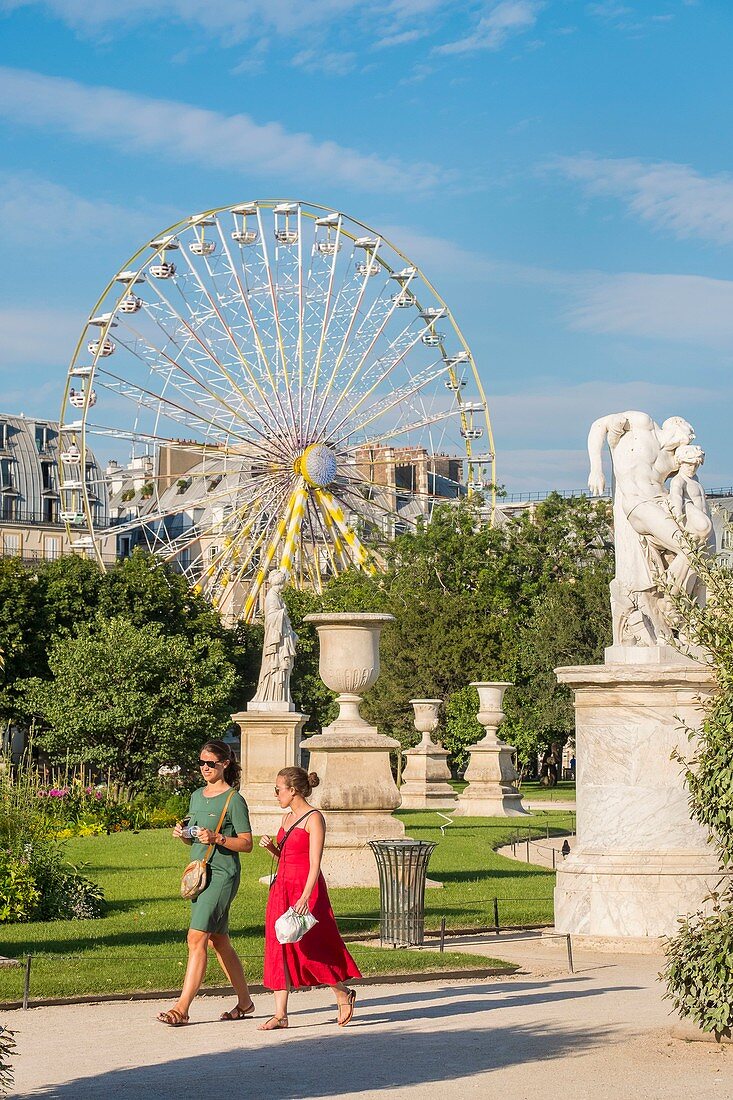 France, Paris, Jardin des Tuileries, the fair for the Tuileries during the summer