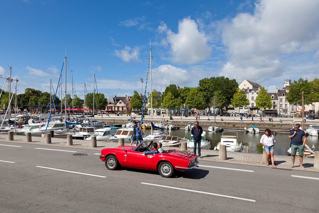 France, Morbihan, Vannes, parade of vintage cars along the port