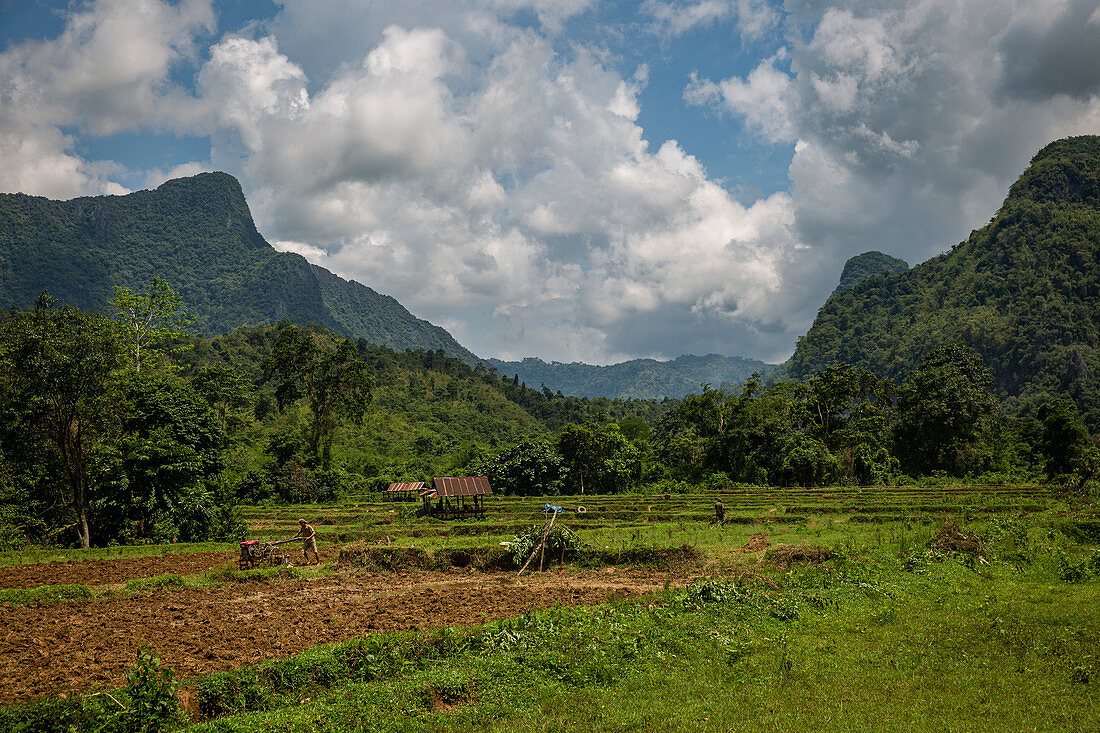 Karstlandschaft in Vang Vieng, Laos, Asien