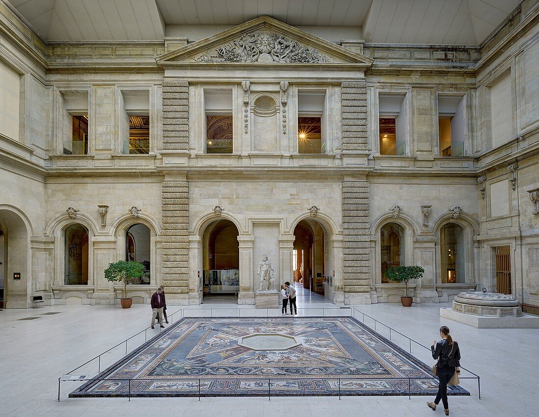 Frankreich, Paris, von der UNESCO zum Weltkulturerbe gehörendes Gebiet, Louvre-Museum, Sphinx-Hof, Abteilung für römische Antiquitäten, Mosaik der Jahreszeiten um 325 n. Chr. Aus Daphne (Antakya Türkei)