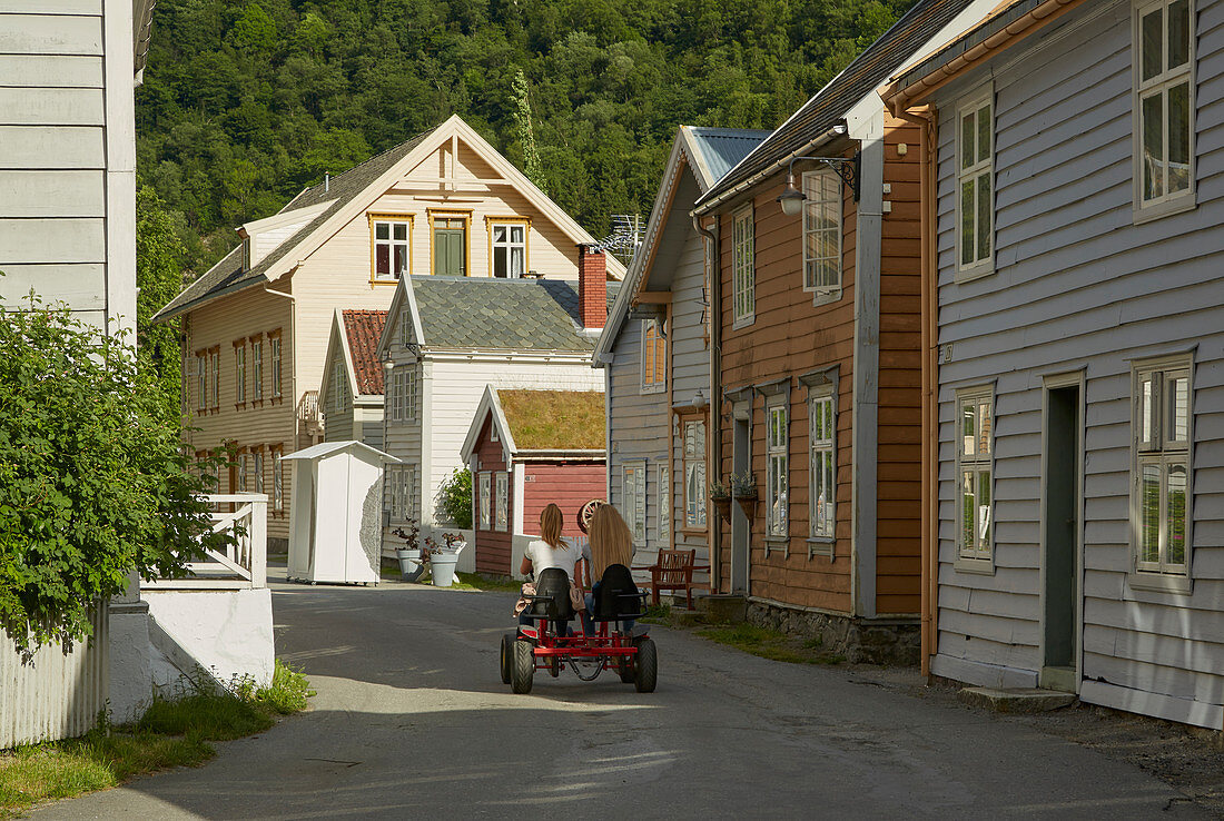 Traditional wooden houses in Laerdalsöyri (Laerdal), Sogn og Fjordane, Norway, Europe