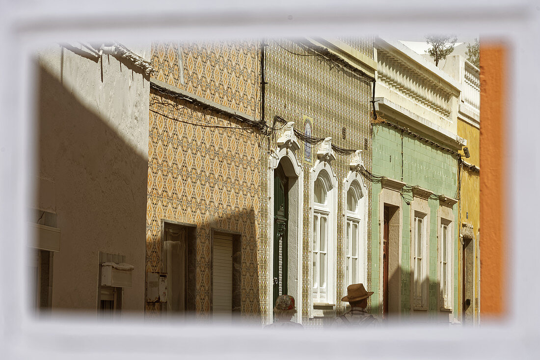 In der Altstadt von Olhao nahe Faro, Algarve, Portugal