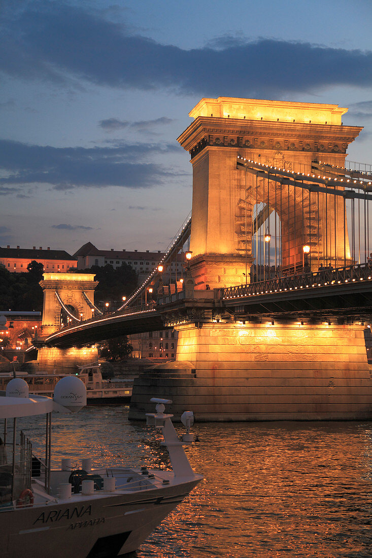 Hungary, Budapest, Chain Bridge, Lánchíd, Danube River, 