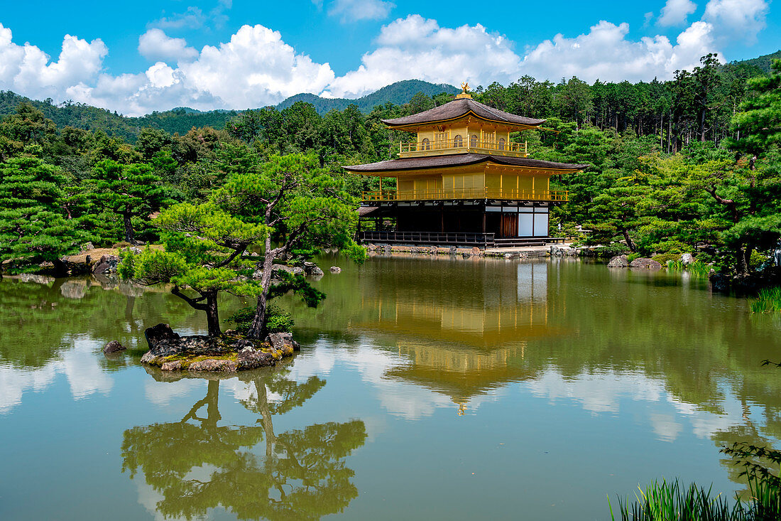 Kinkaku-Ji-Tempel, der goldene Pavillon, Kyoto, Japan