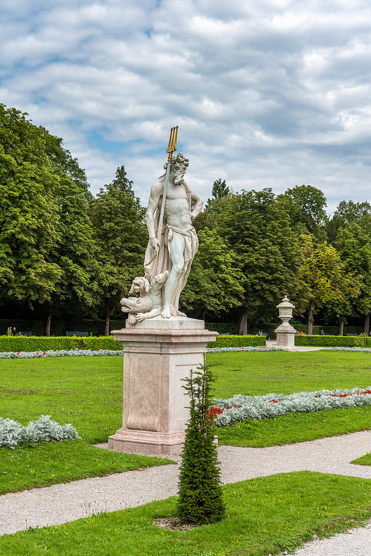 München, Bayern, Deutschland. Der Landschaftsgarten des Schlosses Nymphenburg