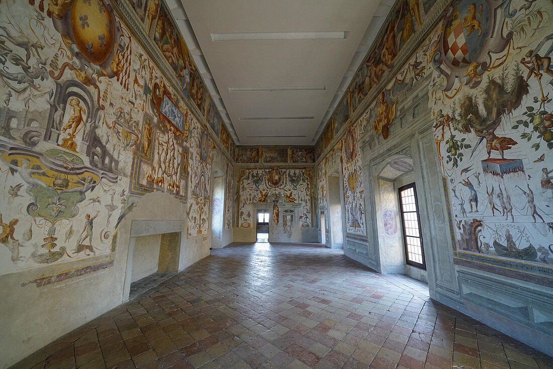 Frescoes in the Juggler's Salon of Torrechiara Castle, Langhirano, Parma, Emilia-Romagna, Italy, Europe