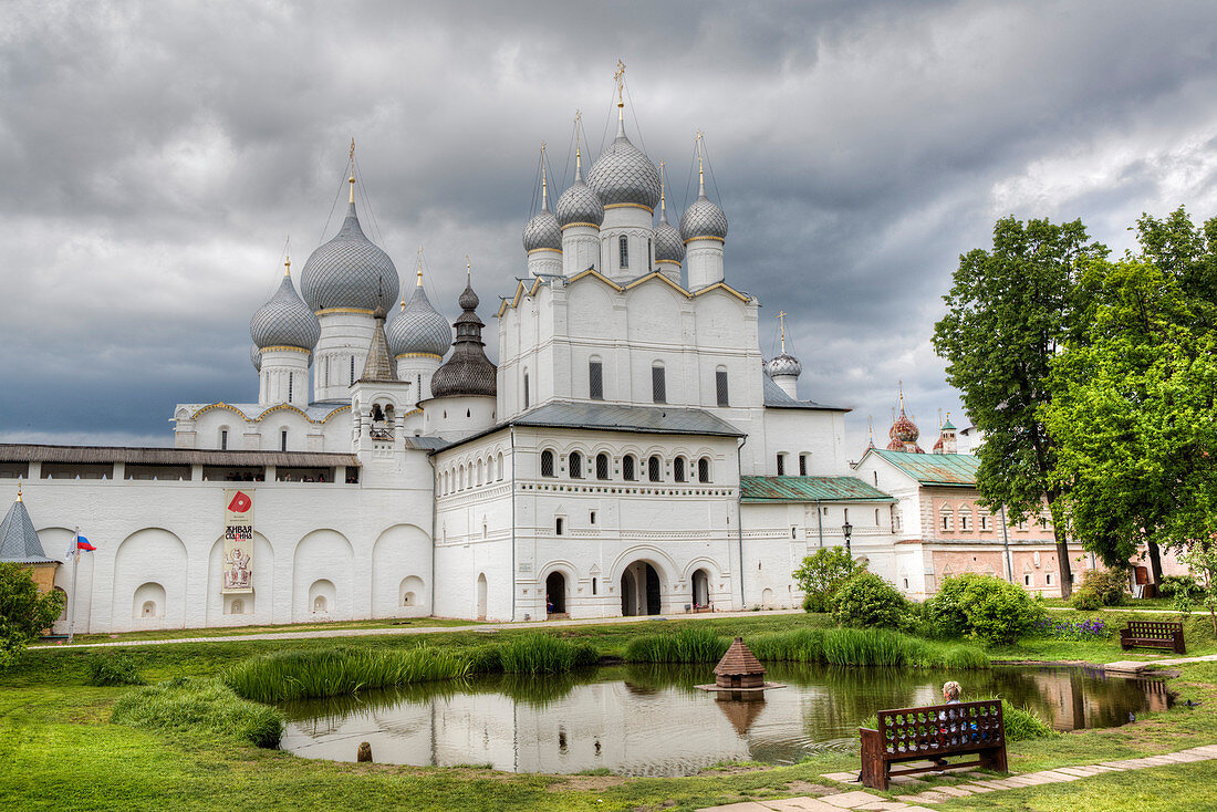 Resurrection Gate Church, built 1670, Kremlin, Rostov Veliky, Golden Ring, Yaroslavl Oblast, Russia, Europe