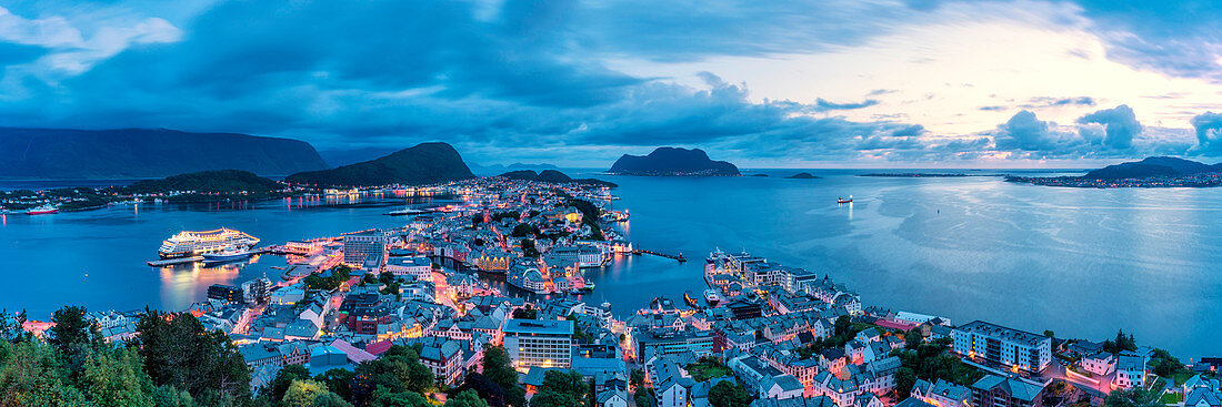 Panoramic of Alesund and ocean from Aksla mountain at night, More og Romsdal county, Norway, Scandinavia, Europe