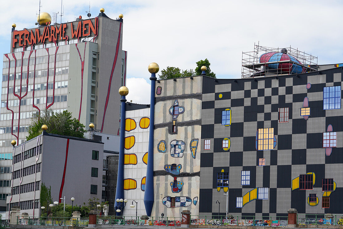 The waste incineration plant of Spittelau designed by Friedensreich Hundertwasser, Vienna, Austria, Europe