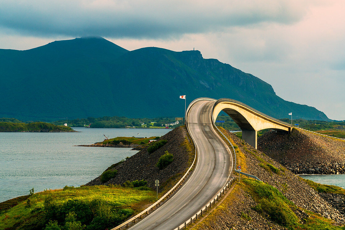 Curves along Storseisundet Bridge on the Atlantic Ocean Road, More og Romsdal county, Norway, Scandinavia, Europe