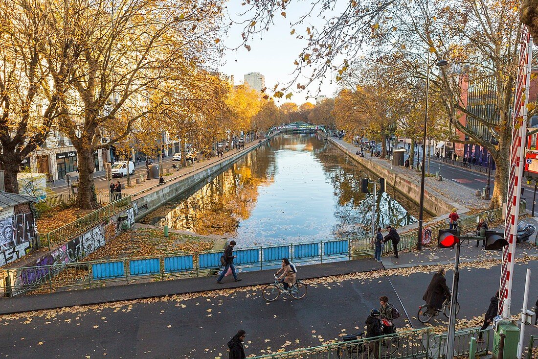Frankreich, Paris, der Saint-Martin-Kanal im Herbst