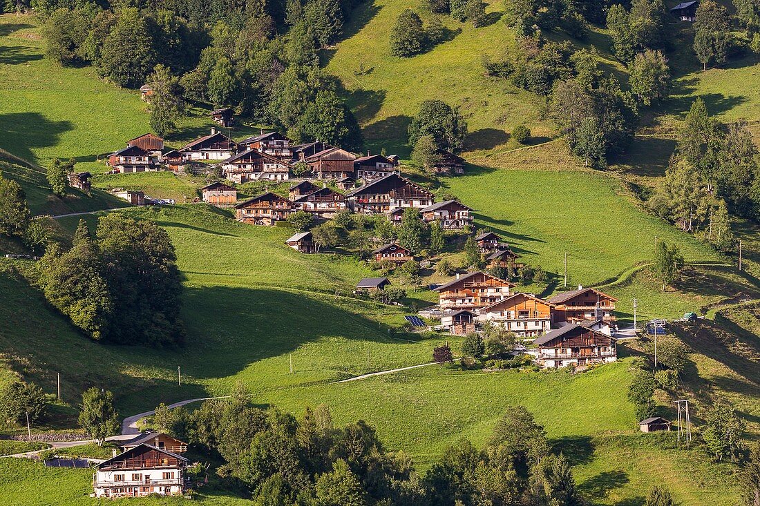 Frankreich, Savoyen, der Weiler Boudin im Beaufortain gehört zu den typischsten der Alpen