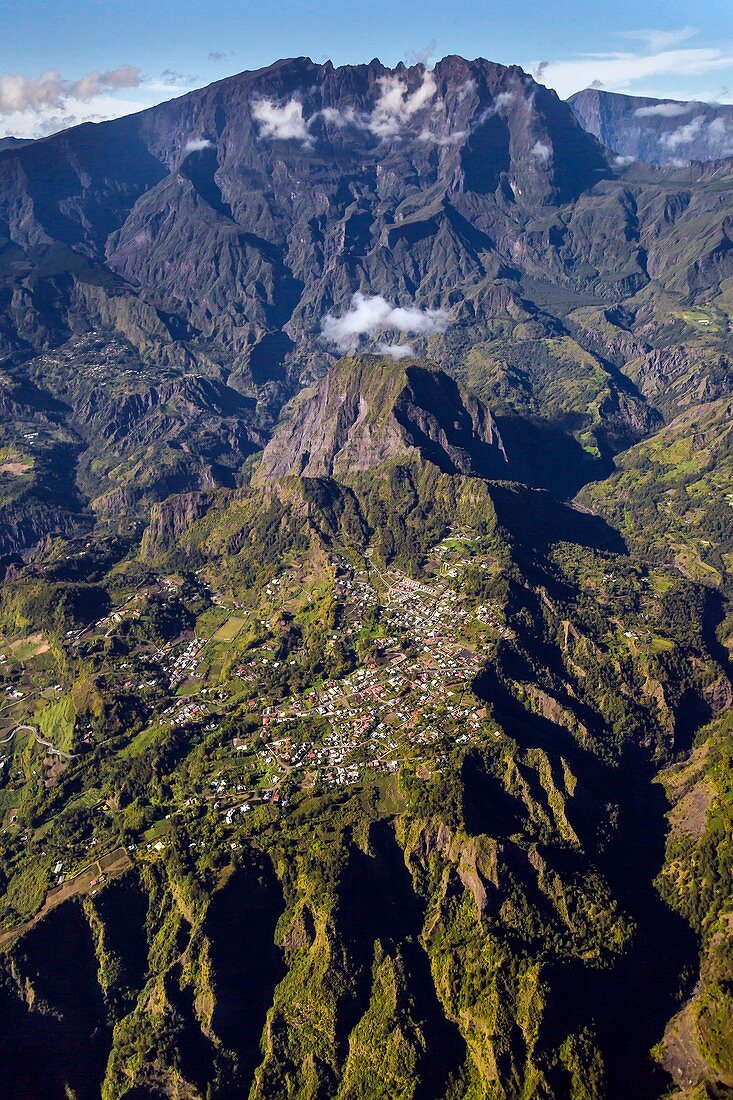 Frankreich, Insel Reunion, Nationalpark Reunion, von der UNESCO zum Weltkulturerbe erklärt, Kreis Piton des Neiges und Kreis Salazie (Luftaufnahme)