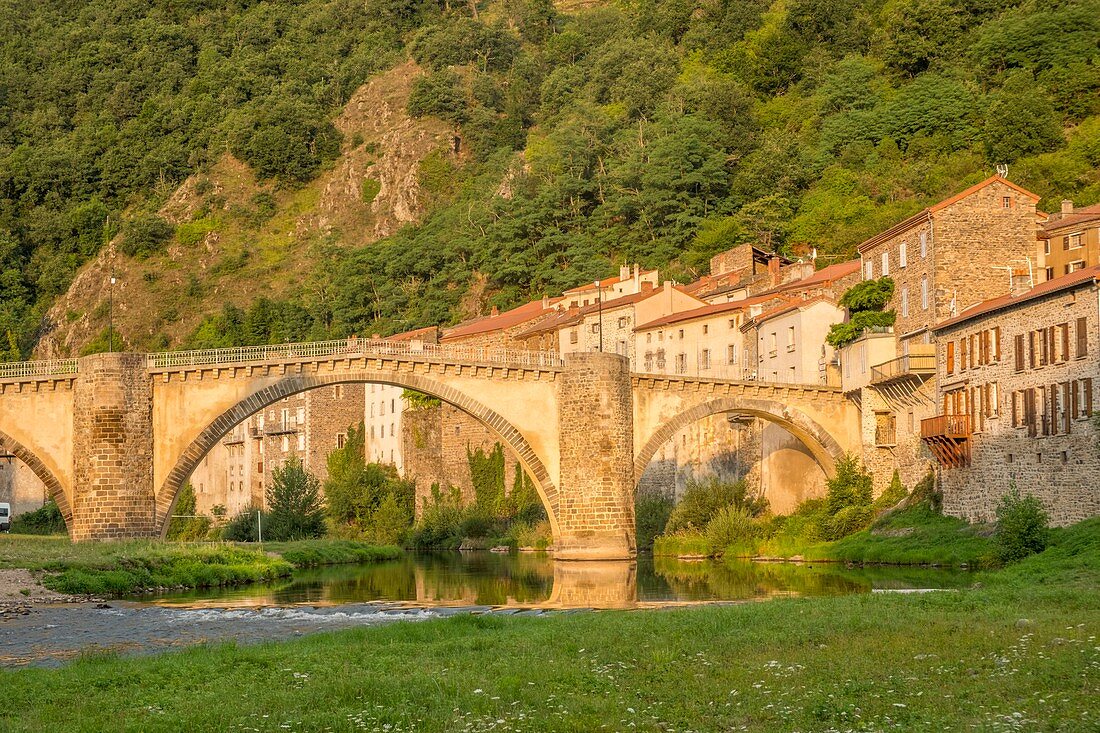 France, Haute Loire, Brioude, medieval bridge, Allier valley