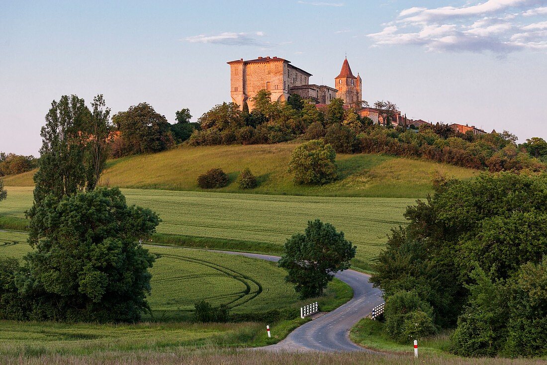 Frankreich, Gers, Lavardens, bezeichnet als Les Plus Beaux Villages de France (Die schönsten Dörfer Frankreichs)