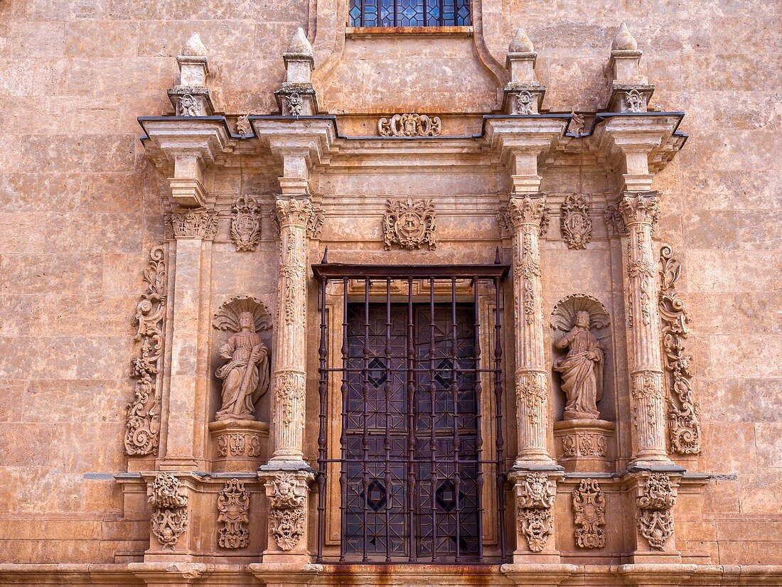 Fenster der Kathedrale von Santa Maria. Rodrigo Stadt. Salamanca. Kastilien-Leon. Spanien