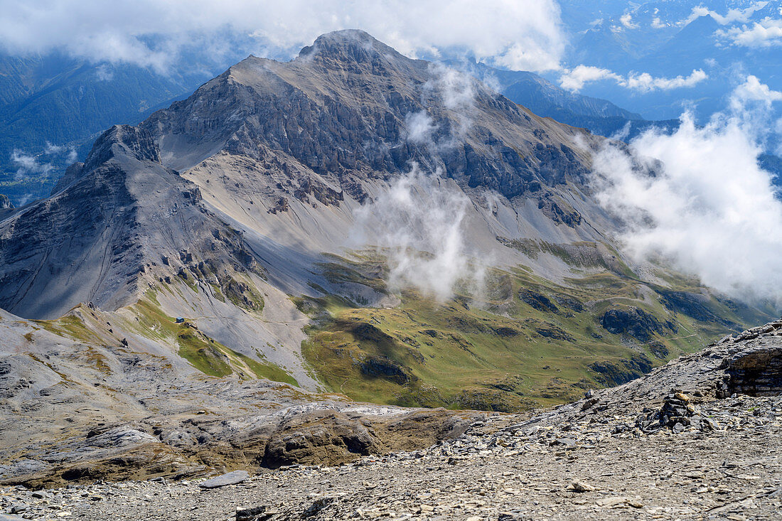 Tiefblick auf Grand Chavalard, von der Grande Dent de Morcles, Berner Alpen, Vaud, Waadtland, Schweiz