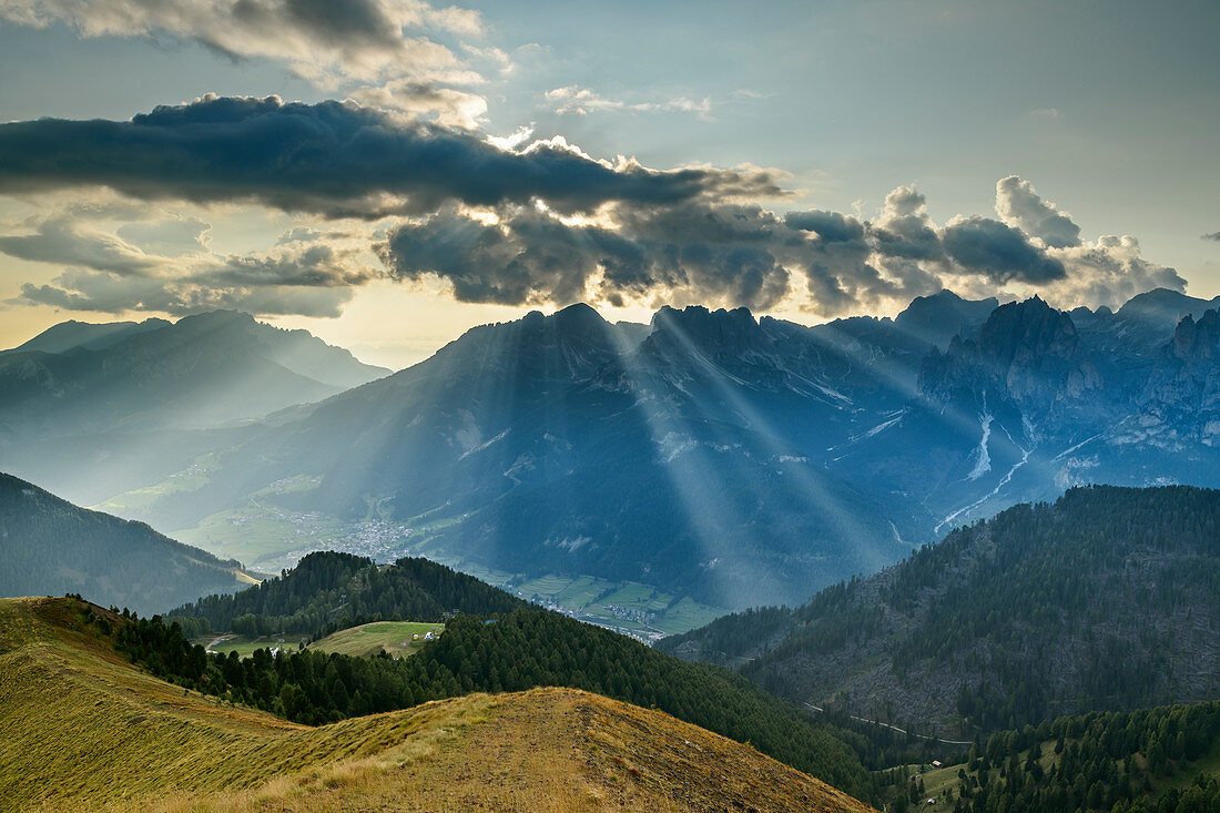 Cloudy mood over Latemar Group and Rosengarten, from Sass d´Adam, Dolomites, UNESCO World Natural Heritage Dolomites, Veneto, Veneto, Italy