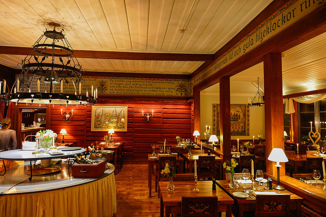 Gemütliches Restaurant im Hotel Tällbergsgården, Tällberg, Dalarna, Schweden