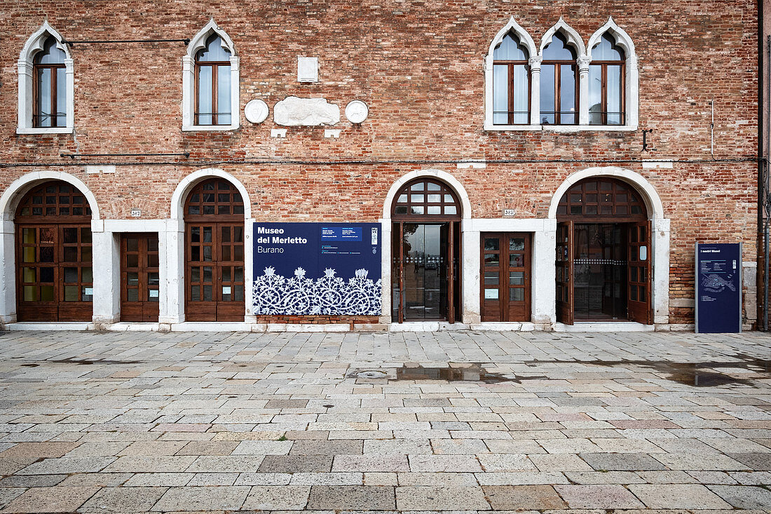 Blick auf das Museo del Merletto in Burano, Lagune von Venedig, Venetien, Italien, Europa