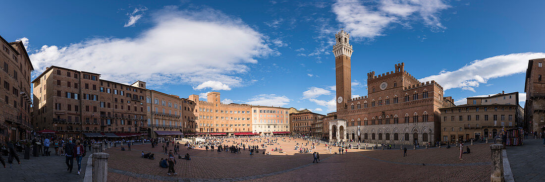 Piazza del Campo in Siena, Province of Siena, Tuscany, Italy