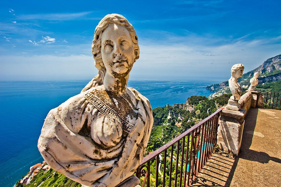 The belvedere, the so-called Terrazzo dell'lnfinito, Villa Cimbrone, Ravello, Amalfi coast, Campania, Italy, Europe.