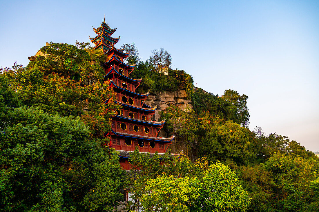 Ansicht der Shi Baozhai Pagode am Jangtse-Fluss nahe Wanzhou, Chongqing, Volksrepublik China, Asien