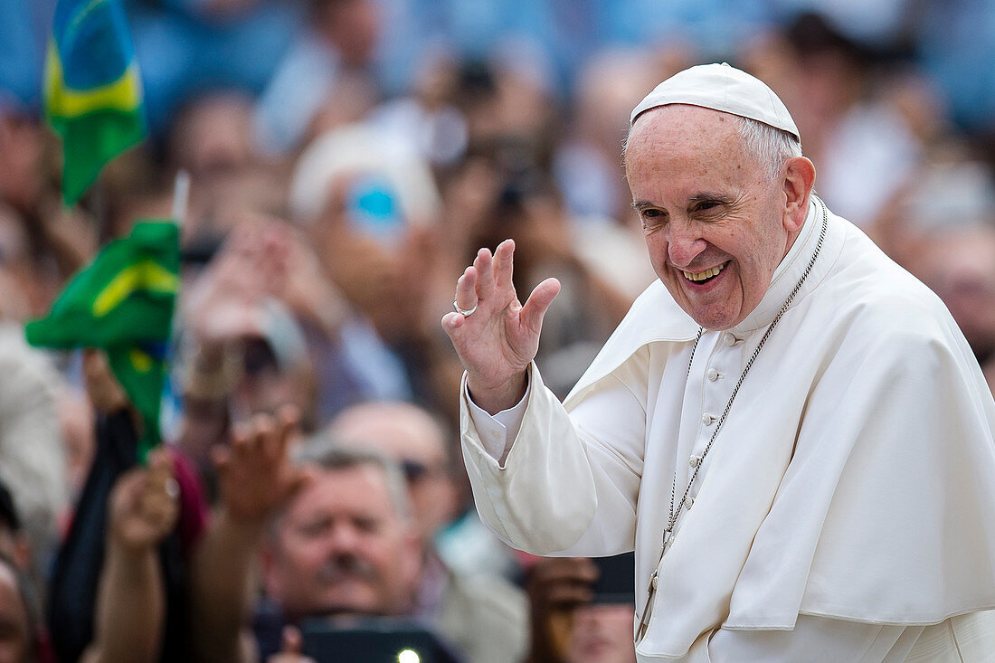 Pope Francis arrives for his weekly general audience in St. Peter's Square at the Vatican, Rome, Lazio, Italy, Europe